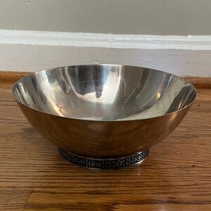 Stainless Steel Serving Bowl Decorative Base 8”